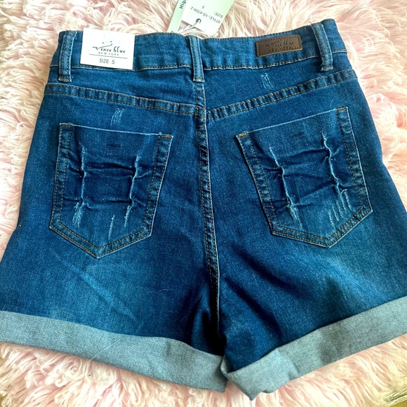 Vincent blue New York Jean shorts. - Picture 3 of 4